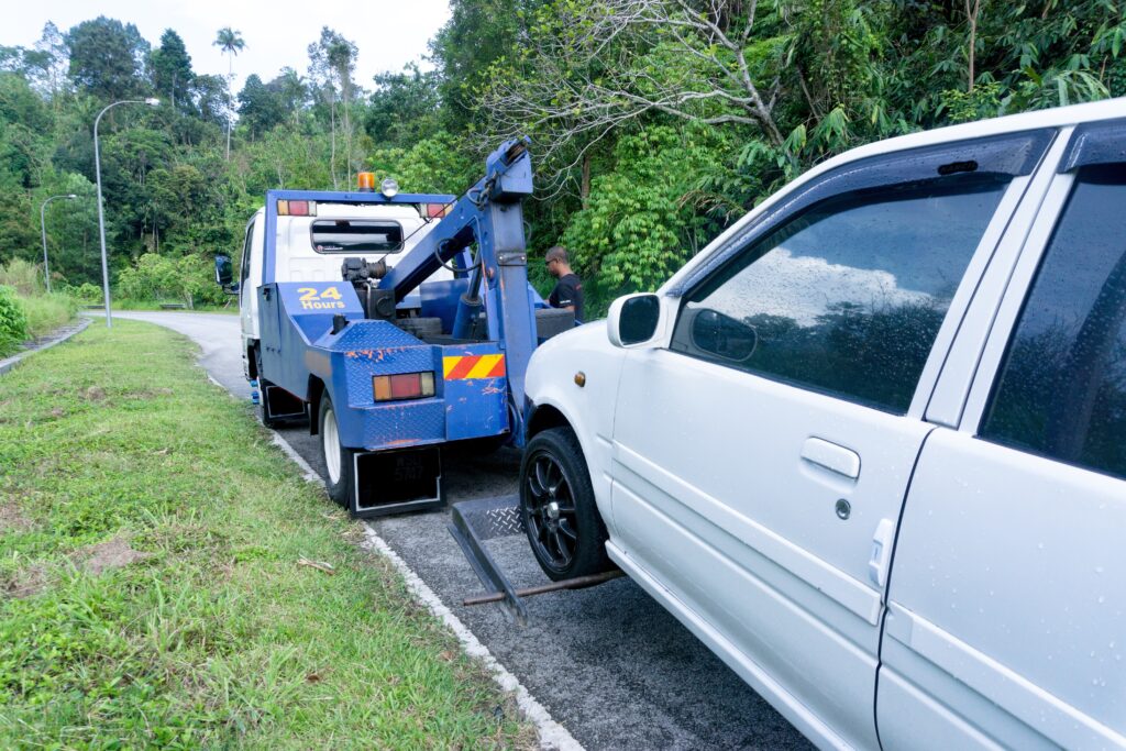 Compare car insurance: Towing service in Malaysia