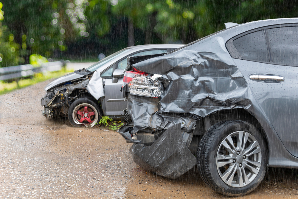 Apa Perlu Anda Lakukan Jika Kereta Kena Langgar dari Belakang?